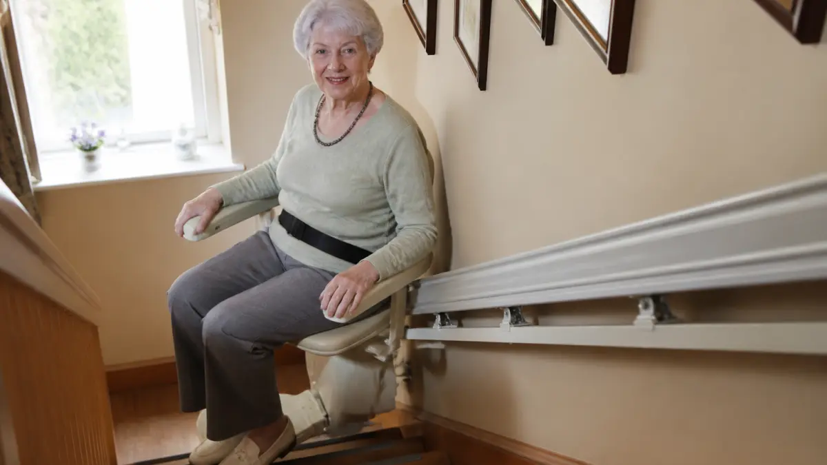 Monte-escalier portatif ou fixe : lequel choisir selon son logement ?