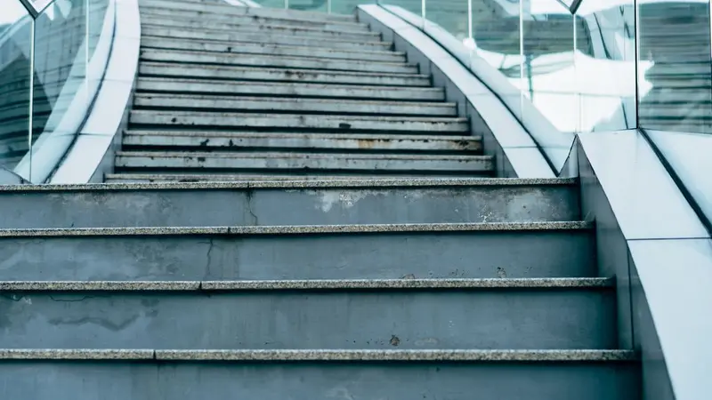 Monte-escalier extérieur d'occasion : ce qu'il faut vérifier
